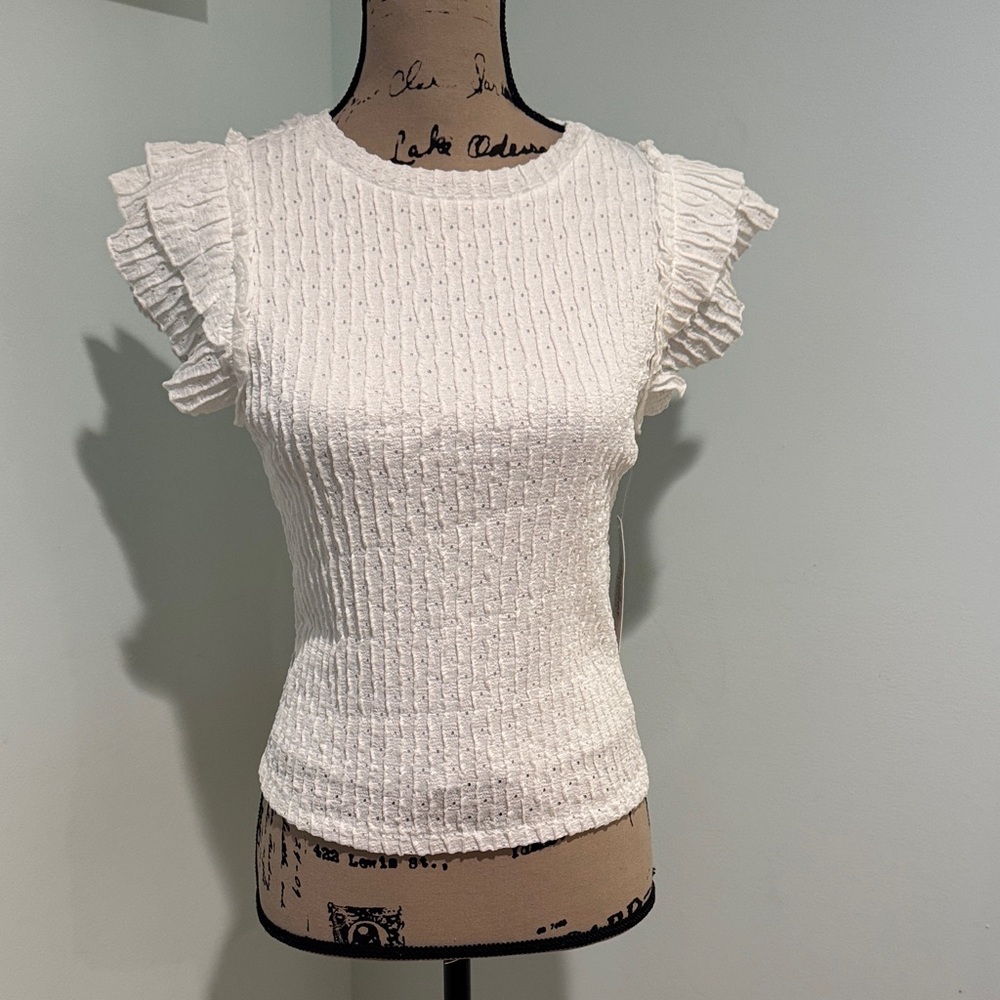 Atelier by Kirious White Ruffled Sleeve Knit Top size medium